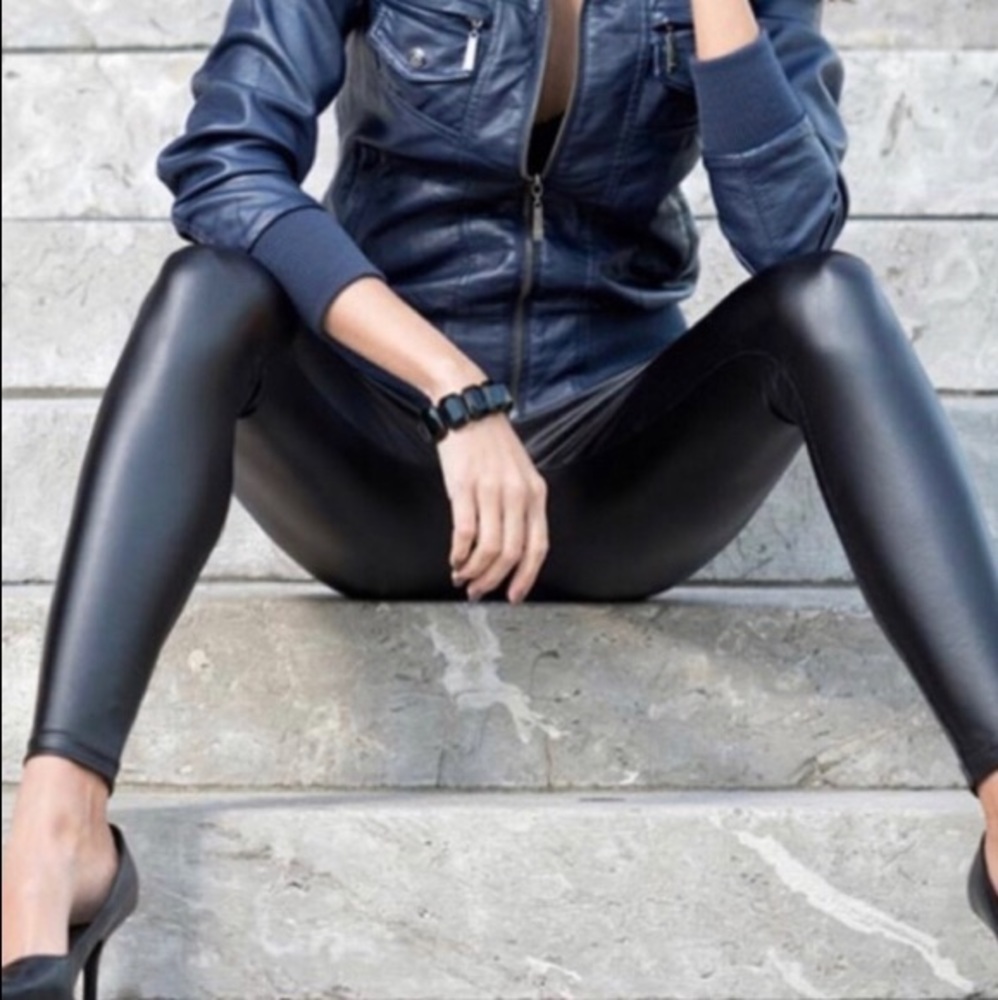 PLUS SIZE 🎉2X / 3X  FAUX LEATHER LEGGINS NEW - Picture 4 of 5